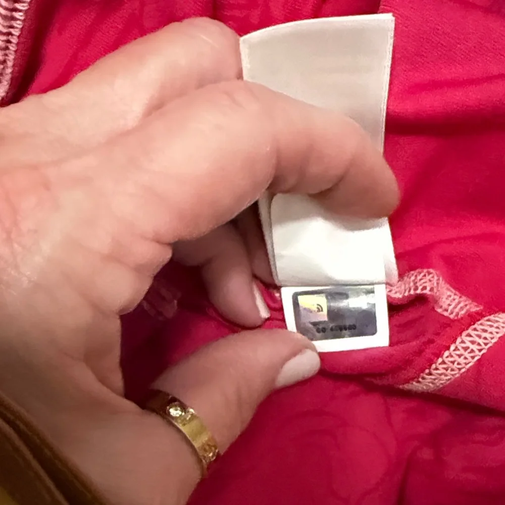 The North Face Women's Vibrant Pink Vapor Wick Zip-up Jacket - Picture 12 of 12